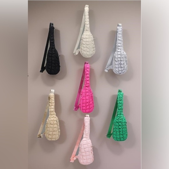 NWT Zenana QUILTED PUFFY CROSSBODY SLING BAG - Picture 3 of 3